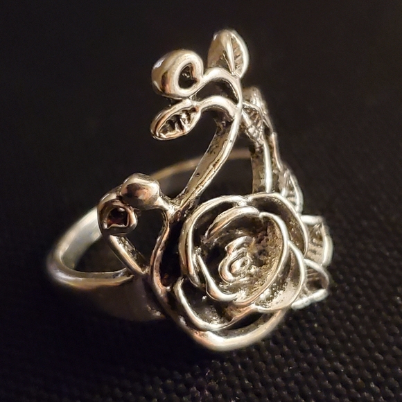 .925 Sterling Silver Gorgeous Rose Vine Rong - Picture 7 of 9